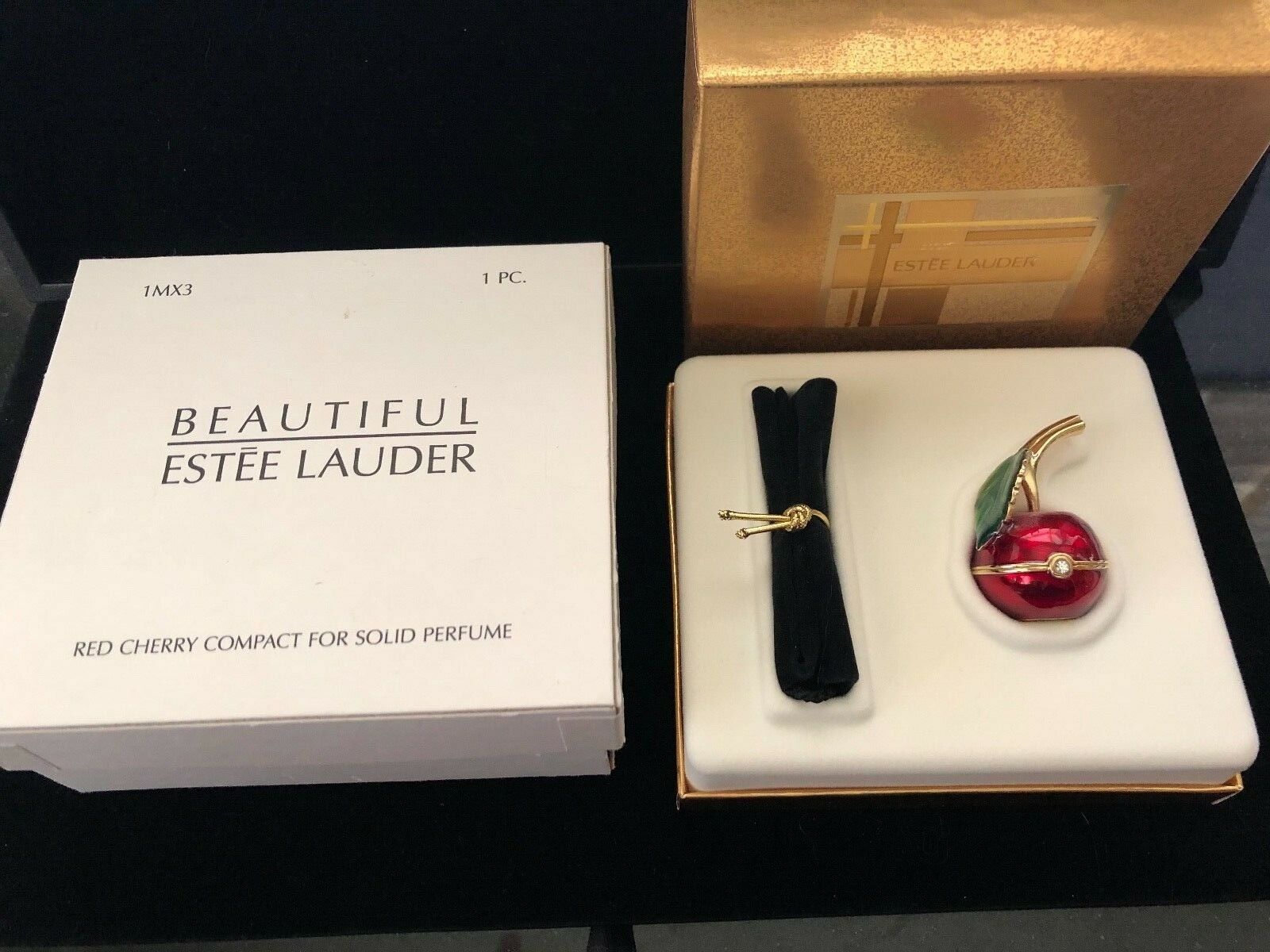 Estee Lauder "beautiful" 2001 Red Cherry Solid Perfume Compact Nibb