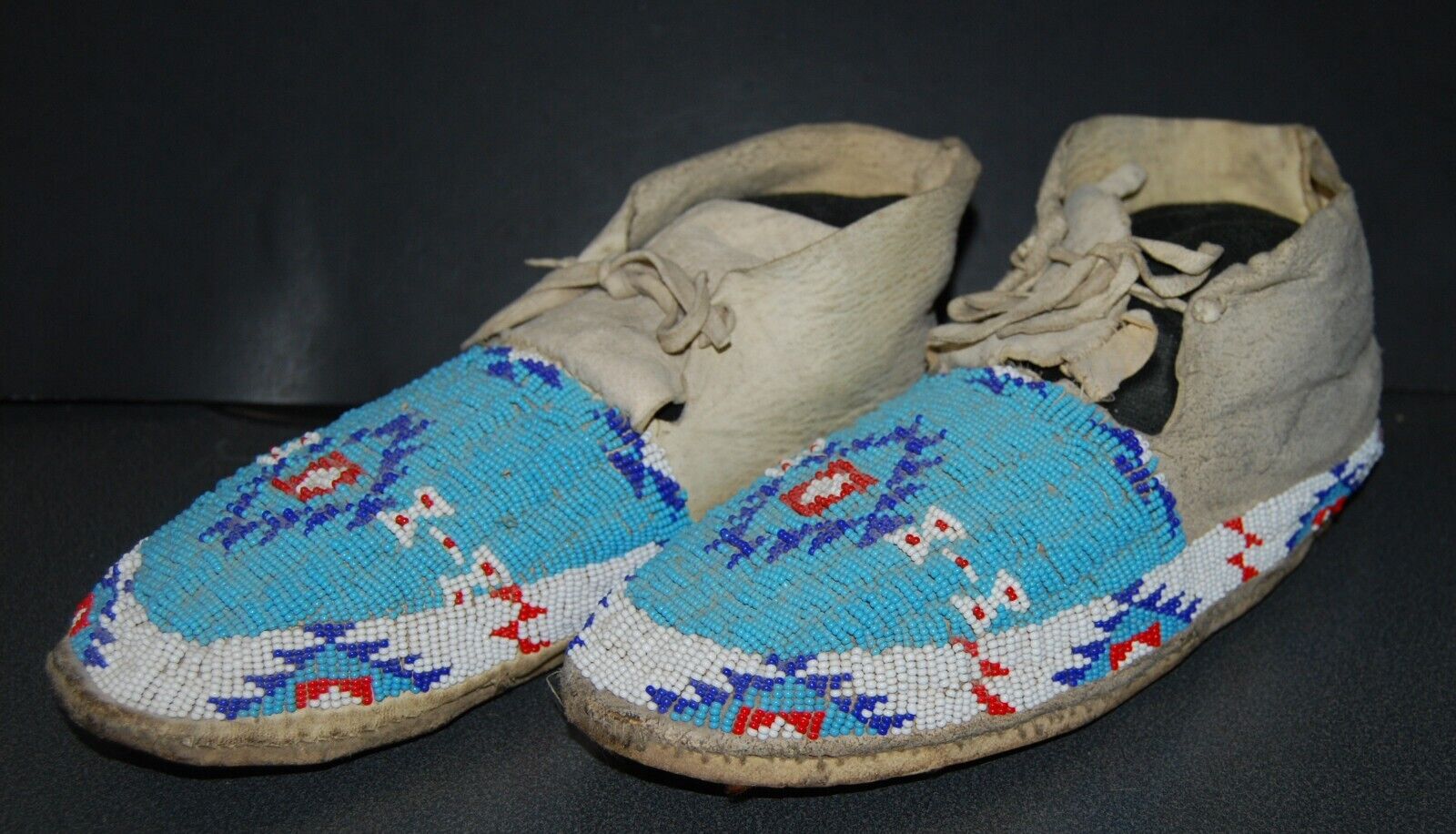 Native American Sioux Indian 1900, Sinew Sewn, Beaded Adult Moccasins