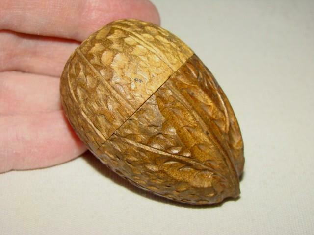 Antique Primitive Sewing 2-1/3" Carved Nut Shape Wood Egg Thimble Holder Box